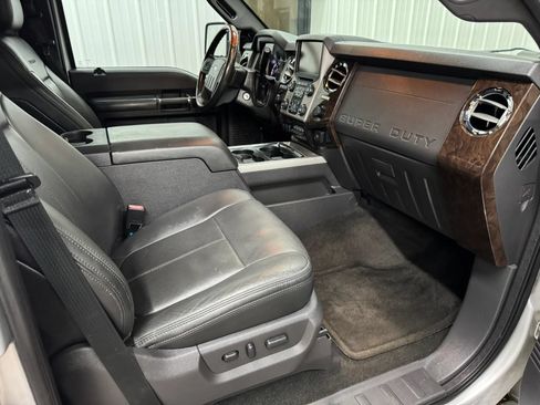 Used 2016 Ford F250 Platinum w/ FX4 Off-Road Package AWD/4WD image 15
