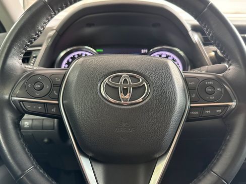 Used 2019 Toyota Camry XLE FWD image 28