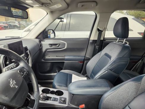 Used 2023 Ford Bronco Sport Outer Banks image 9