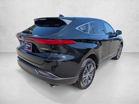Used 2021 Toyota Venza LE w/ Carpet Mat Package (TMS) AWD/4WD image 5