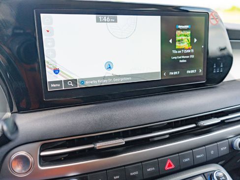 Used 2024 Hyundai Palisade SEL FWD image 17