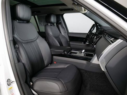New 2026 Land Rover Range Rover SE AWD/4WD image 3