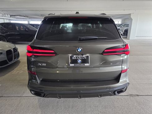 New 2026 BMW X5 xDrive40i w/ M Sport Package image 5