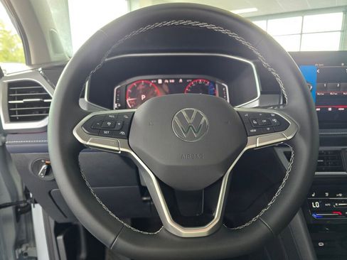 New 2025 Volkswagen Taos SEL image 17