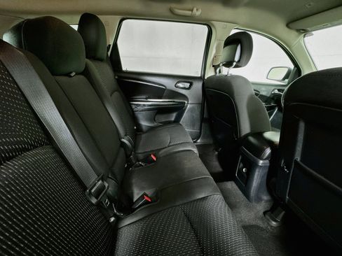 Used 2020 Dodge Journey SE w/ SE Popular Equipment Group FWD image 24