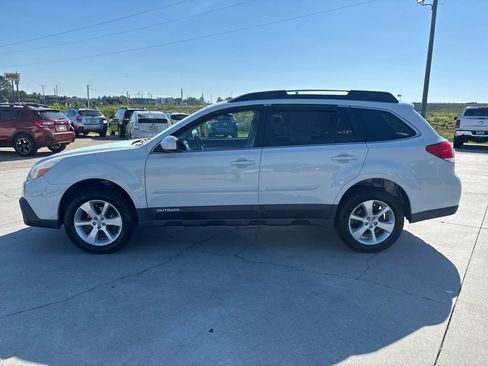 Used 2013 Subaru Outback 2.5i Premium w/ All-Weather Pkg AWD/4WD image 7