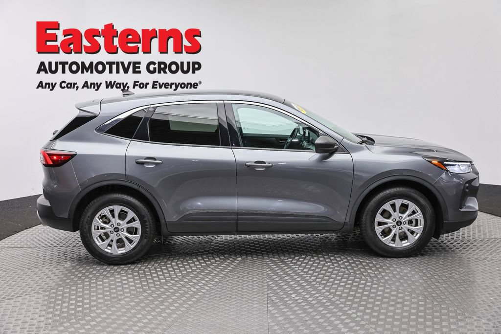 Used 2024 Ford Escape Active FWD image 6