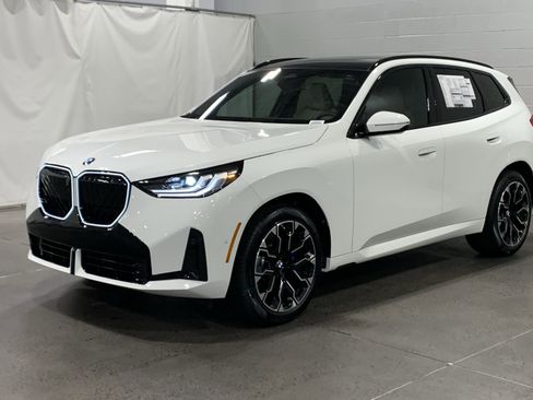 Used 2026 BMW X3 xDrive30 w/ Premium Package image 3