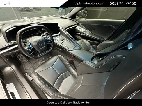 Used 2022 Chevrolet Corvette Stingray Coupe w/ Z51 Performance Package image 17