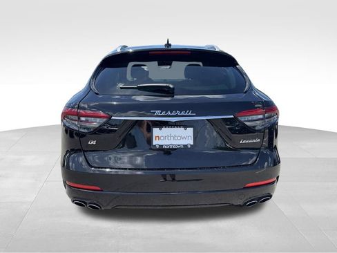 Used 2021 Maserati Levante AWD/4WD image 42