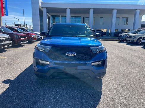 Certified 2022 Ford Explorer ST-Line w/ Class IV Trailer Tow Package image 3