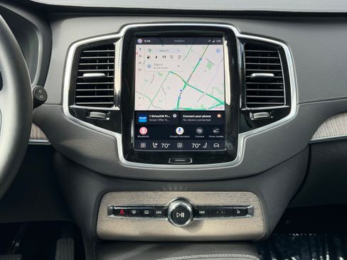 Certified 2024 Volvo XC90 T8 Ultimate w/ Protection Package Premier AWD/4WD image 16