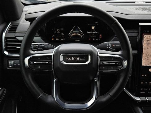 Used 2025 GMC Acadia Elevation AWD/4WD image 10