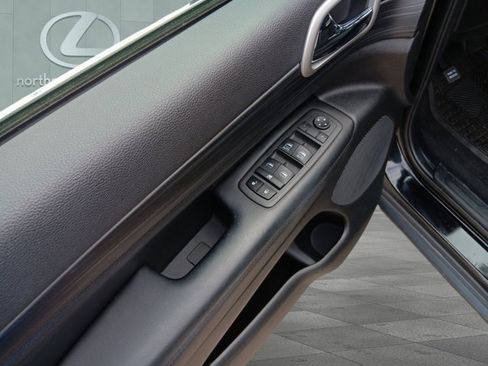 Used 2022 Jeep Grand Cherokee Laredo E image 24