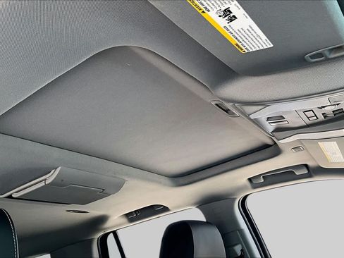 Used 2019 Chevrolet Tahoe Premier RWD image 13