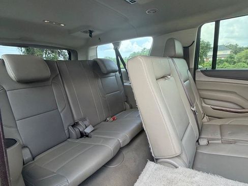 Used 2019 GMC Yukon XL SLT w/ Open Road Package RWD image 18