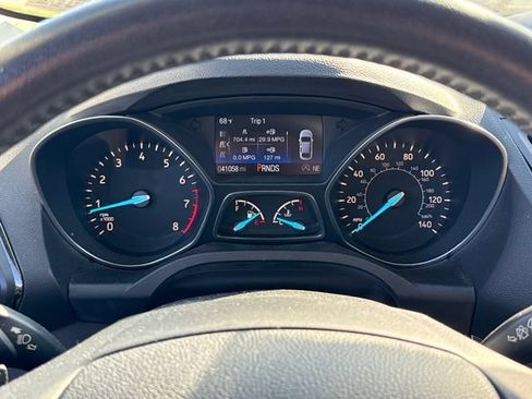 Used 2017 Ford Escape Titanium FWD image 26