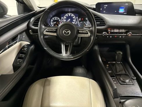 Used 2019 MAZDA MAZDA3 Sedan FWD image 11