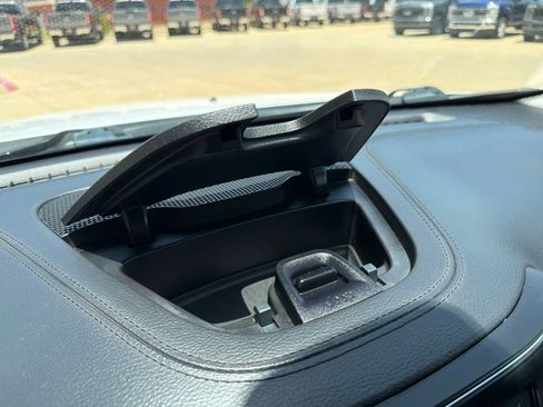 Used 2020 Jeep Cherokee Limited FWD image 30