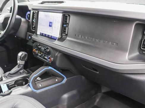 Used 2024 Ford Bronco Black Diamond image 26