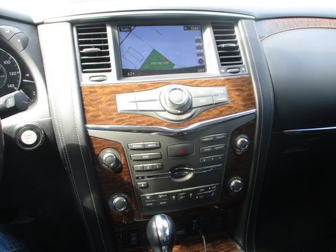 Used 2020 Nissan Armada SL w/ Premium Package image 19
