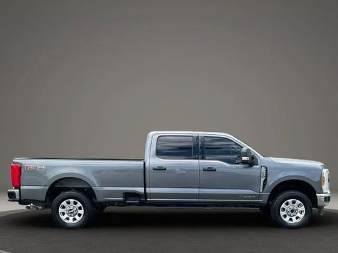 Used 2024 Ford F250 XLT AWD/4WD image 6