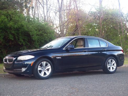 Used 2013 BMW 528i xDrive Sedan AWD/4WD image 1