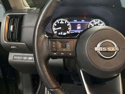 Used 2022 Nissan Pathfinder SL w/ SL Premium Package image 14