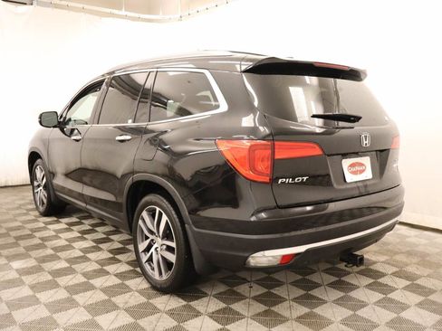 Used 2017 Honda Pilot Touring image 3