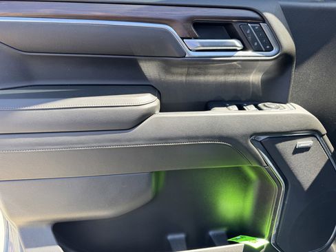 Used 2024 GMC Sierra 1500 SLT w/ SLT Convenience Package RWD image 15