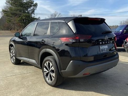 Used 2022 Nissan Rogue SV image 7