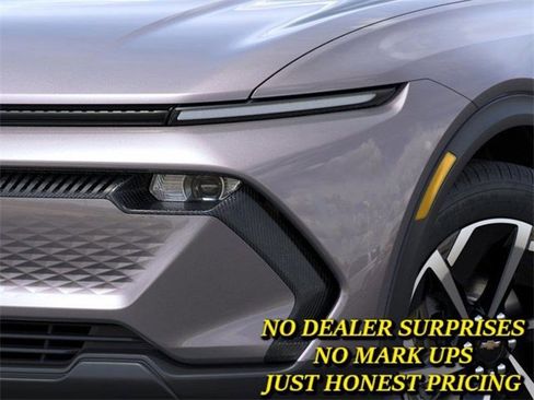 New 2026 Chevrolet Equinox EV LT image 10