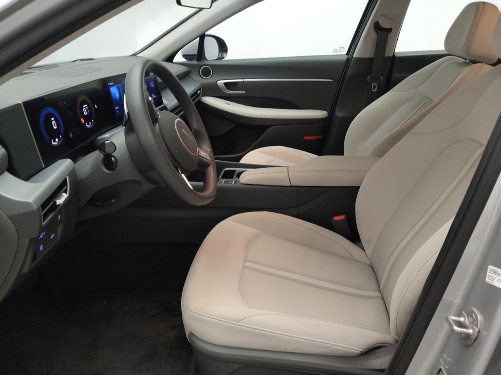 Used 2025 Hyundai Sonata SEL FWD image 17
