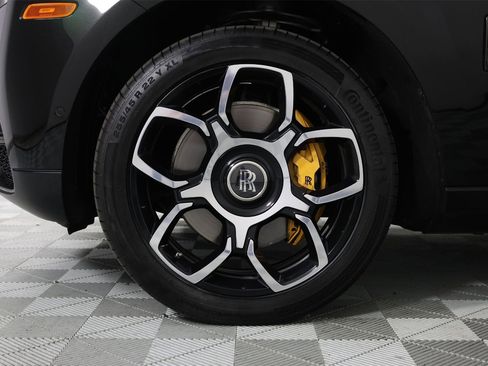 Certified 2023 Rolls-Royce Cullinan Black Badge w/ Driver's Package image 31