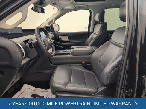 Used 2025 Ford Expedition Active RWD image 4