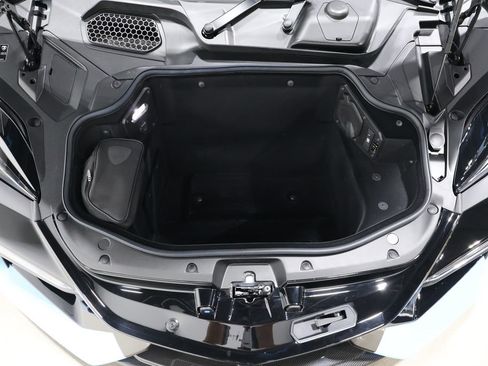 Used 2025 Lamborghini Revuelto AWD/4WD image 46