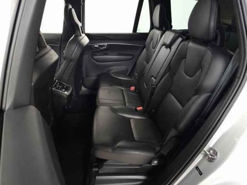 Used 2020 Volvo XC90 T5 Momentum w/ Protection Package image 34