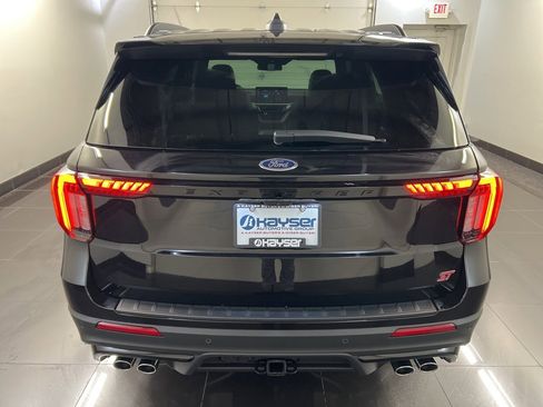 New 2026 Ford Explorer ST w/ Sun And Sound Package image 5