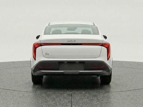 Used 2025 Kia K4 LXS image 7