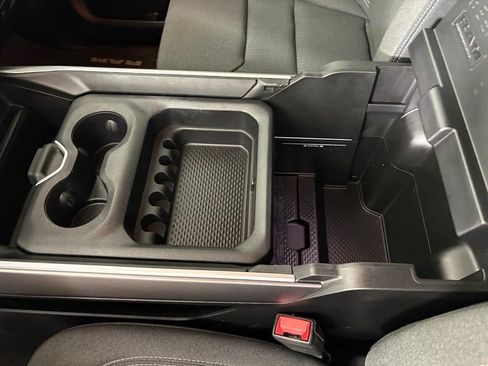 Used 2021 RAM 1500 Big Horn RWD image 31