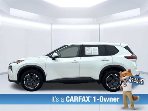 Used 2025 Nissan Rogue SV FWD image 3