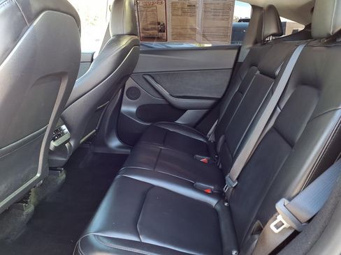 Used 2023 Tesla Model Y 2WD image 10