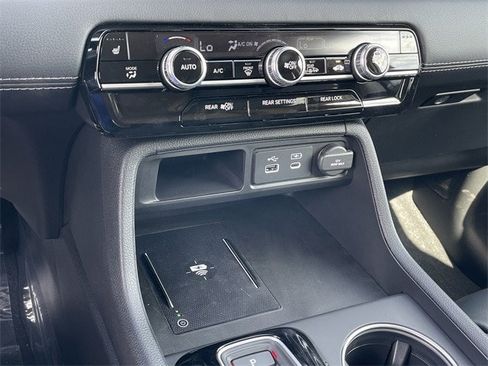 New 2025 Honda Pilot Touring image 18