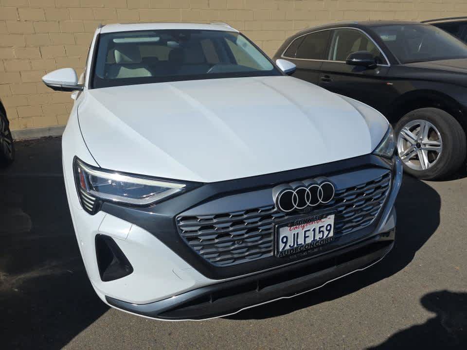 Used 2024 Audi Q8 e-tron Premium Plus AWD/4WD image 2
