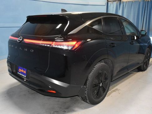 Certified 2025 Nissan Murano SV image 25