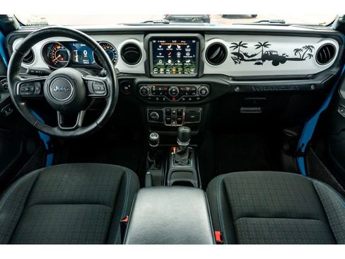 Used 2021 Jeep Wrangler Unlimited Islander image 18