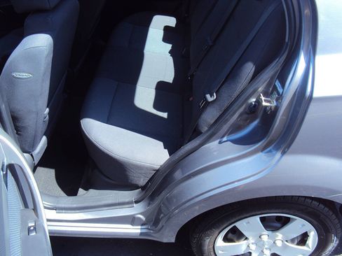 Used 2009 Chevrolet Aveo LT w/ Power and Convenience Package FWD image 8