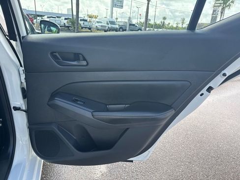 Used 2025 Nissan Altima 2.5 SV FWD image 15