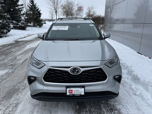 Certified 2021 Toyota Highlander XLE image 37