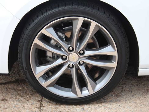 Used 2024 Chevrolet Malibu LT FWD image 12